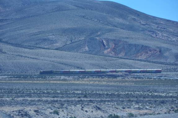 O Tren de Las Nubes atravessa o altiplano rumo à San Antonio de Los Cobres - Argentina